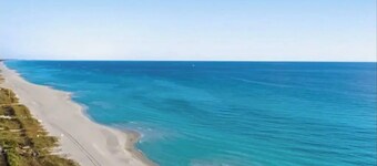 3000 Sq Ft Beach Home for 18, Private Pool & Beach Front Pool/Hot Tub, Dog OK