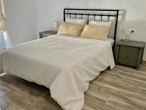 2 chambres, bureau, fer et planche à repasser, Wi-Fi gratuit