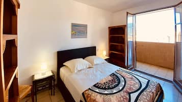 1 bedroom, free WiFi, bed sheets