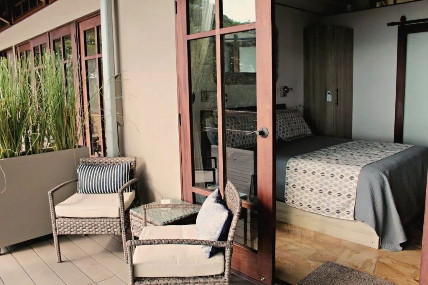 2 habitaciones, tabla de planchar con plancha y wifi gratis 