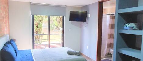 1 slaapkamer, een strijkplank/strijkijzer, gratis wifi, beddengoed