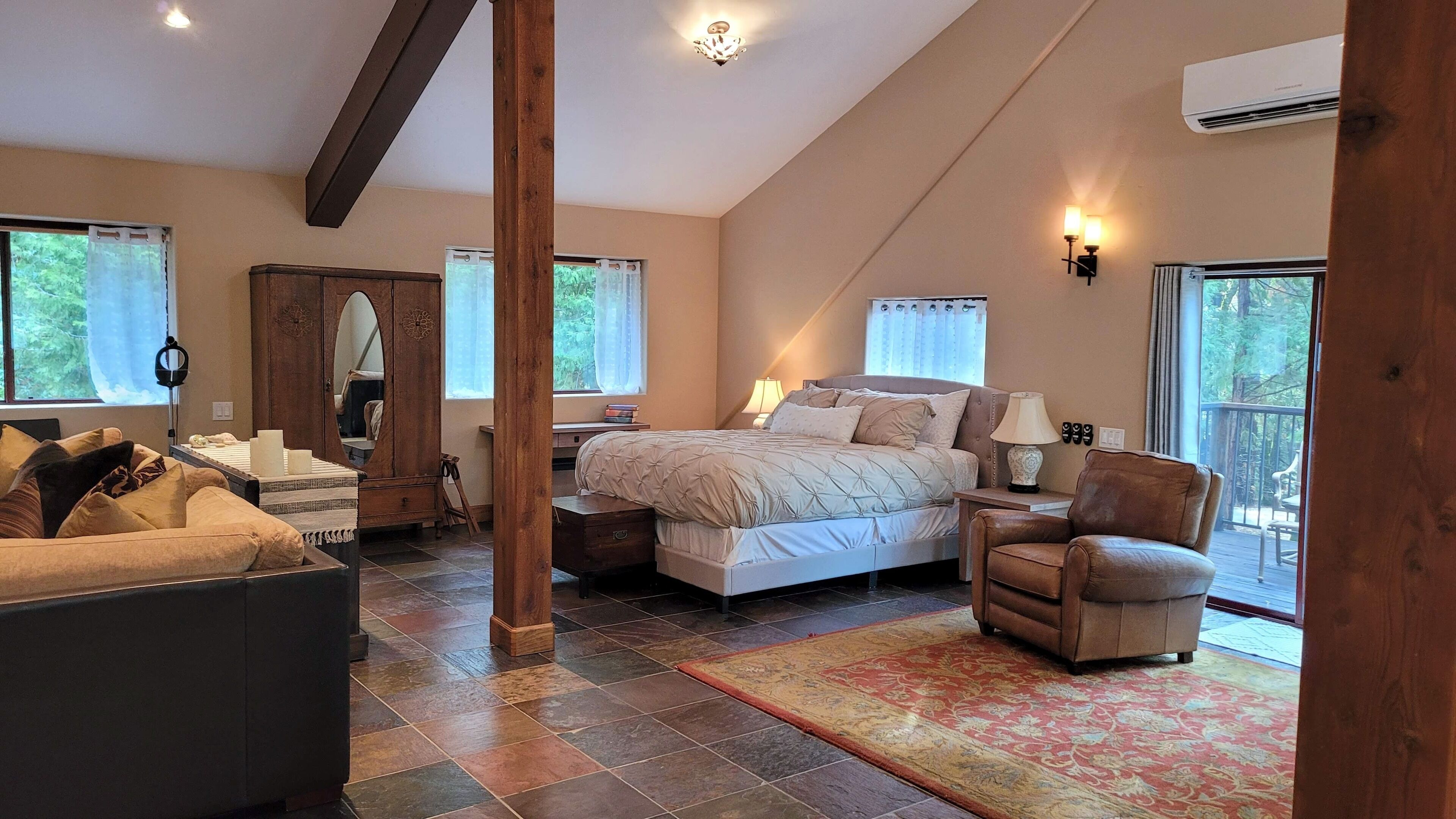 1 chambre, bureau, fer et planche à repasser, accès au Wi-Fi (inclus)