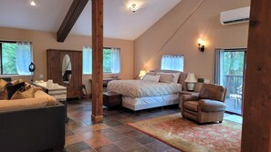 1 bedroom, desk, iron/ironing board, free WiFi - Luxury Mountain Loft- 1700 sqft only 4mi downtown Grass Valley and Nevada City (Grass Valley)