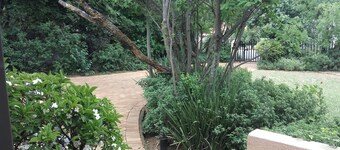 1 Private bedroom w/✶Free WiFi and Free Parking✶