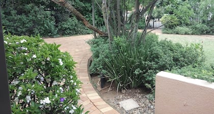 1 Private bedroom w/✶Free WiFi and Free Parking✶