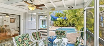 Trish's Beach Retreat with Pool/Spa by Siesta Keys