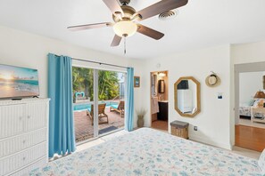 4 habitaciones, tabla de planchar con plancha y cuna de viaje 