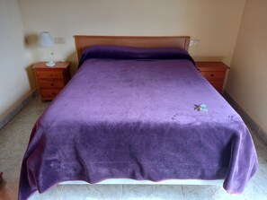 1 bedroom, iron/ironing board, WiFi, bed sheets - Lovely 1-Bed Bungalow in Parque Holandés (La Oliva)