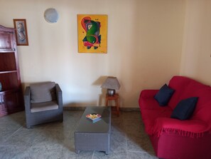 TV, stereo - Lovely 1-Bed Bungalow in Parque Holandés (La Oliva)