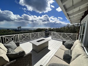 Terrace/patio - Ocean View Retreat, Pacific Palisades (Los Angeles)