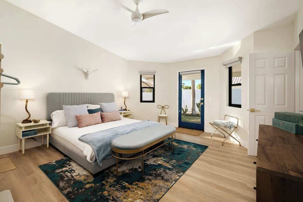 3 bedrooms, desk, iron/ironing board, travel cot