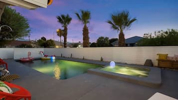 Piscine extérieure, piscine chauffée