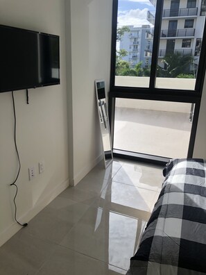 2 bedrooms - Villa condo (Miami)