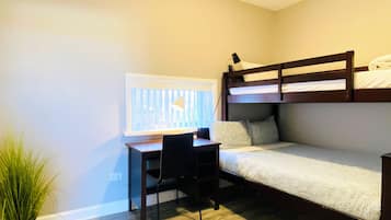 3 bedrooms, iron/ironing board, free WiFi, bed sheets