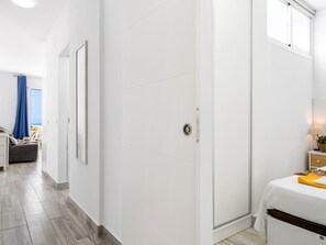 1 chambre, fer et planche à repasser, accès Internet, draps fournis