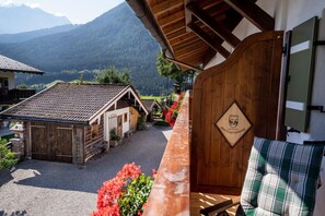 Property grounds - Apartment no. 3, east-facing balcony, W-LAN, 1 bedroom (Ramsau bei Berchtesgaden)