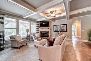 Télévision, cheminée