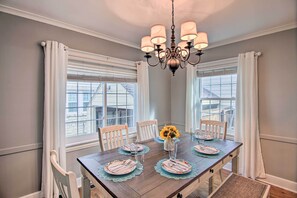 Dining - Charming Tulsa Bungalow w/ Furnished Deck! (Tulsa)