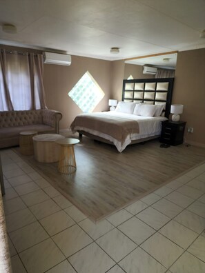 Kamar Eksklusif | Minibar