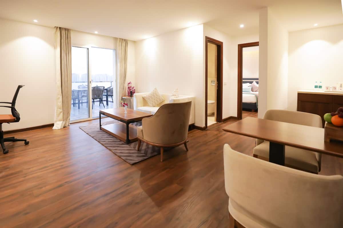 Premium-Suite | Wohnbereich | Fernseher