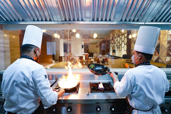 Halal dishes, al fresco dining  - Regenta Suites Gurugram, Sector 49 Sohna Road (Gurugram)