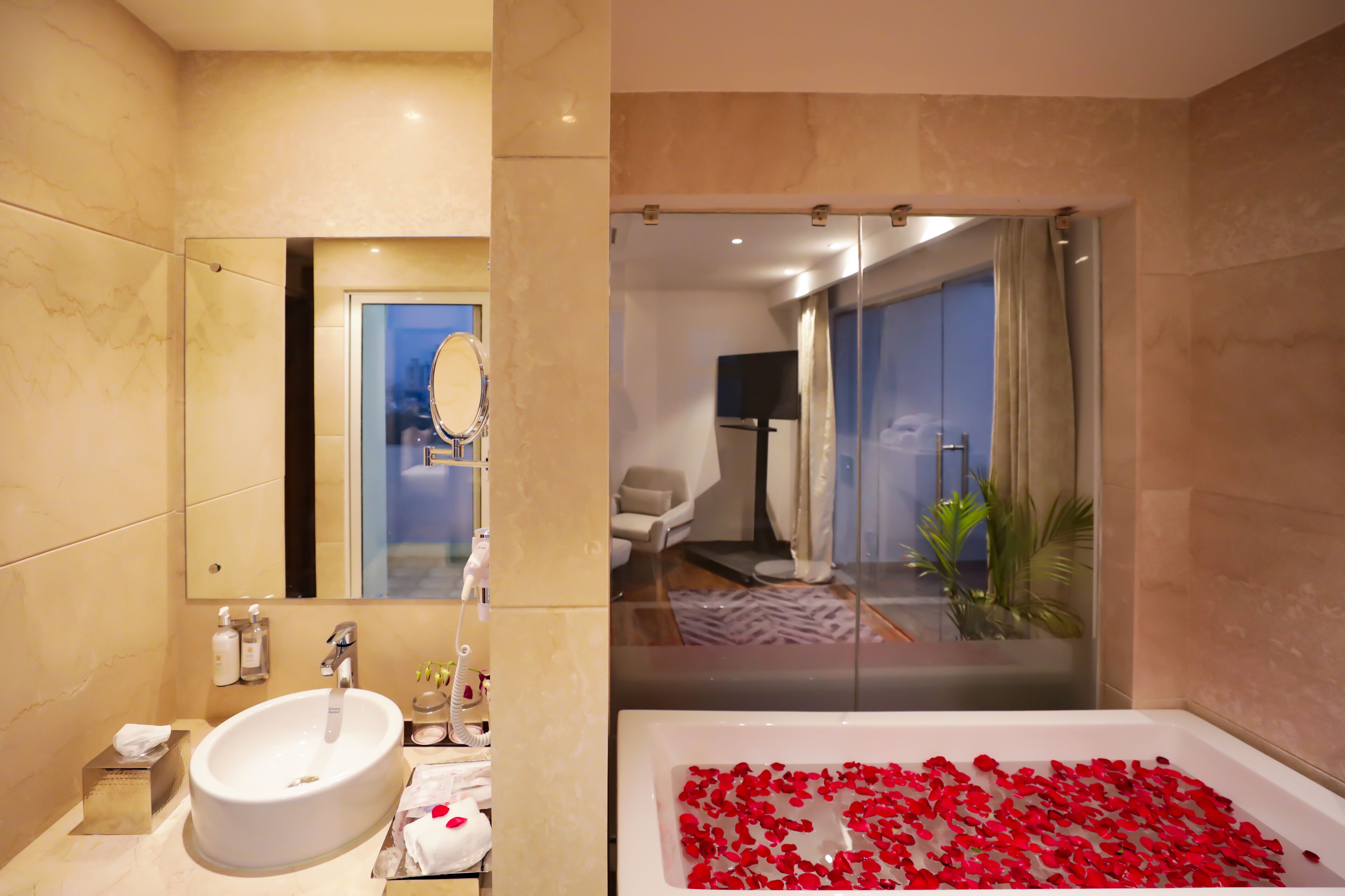Presidential Suite with Private Terrace | Bathroom | Shower, hair dryer, bathrobes, slippers