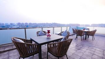 Premium Suite with Private Terrace | Terrace/patio