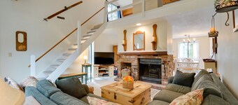 Dover Condo w/ Grill & Balcony: 3 Mi to Mt Snow!