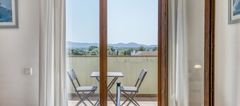 Fantastic Family Villa close to the Beach with Private Pool, Garden, Terraces, Balcony, A/C & Wi-Fi