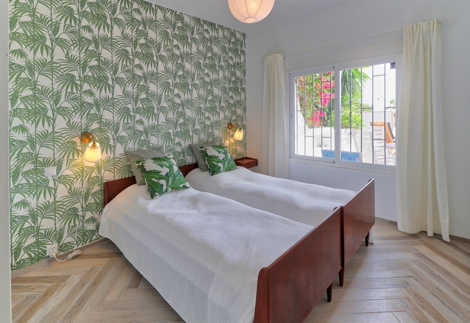 3 habitaciones, tabla de planchar con plancha y wifi gratis 