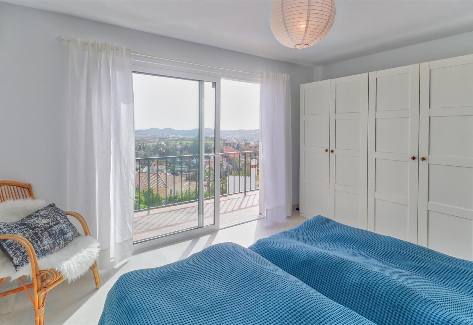 3 bedrooms, iron/ironing board, free WiFi, bed sheets