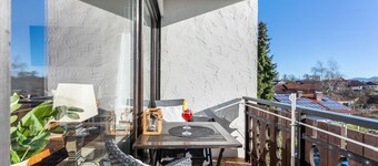 Modern Apartment "Seebruck" with Balcony & Wi-Fi