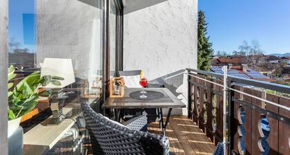 Modern Apartment "Seebruck" with Balcony & Wi-Fi