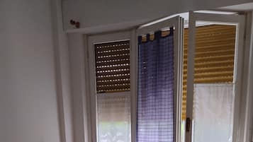 2 camere, ferro/asse da stiro, Wi-Fi gratuito, lenzuola