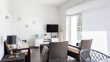 Een televisie en een dvd-speler