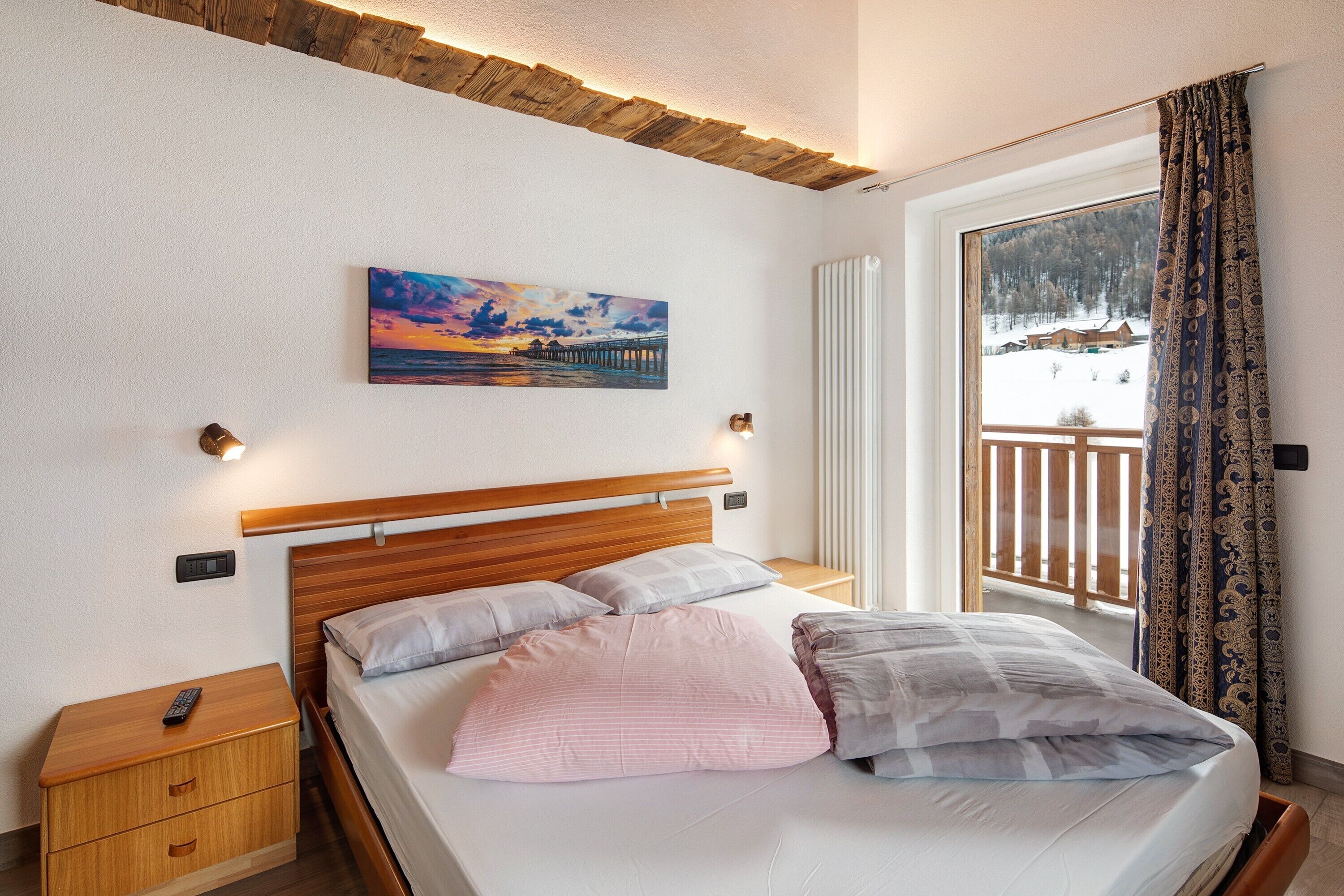 1 bedroom, free WiFi, bed sheets