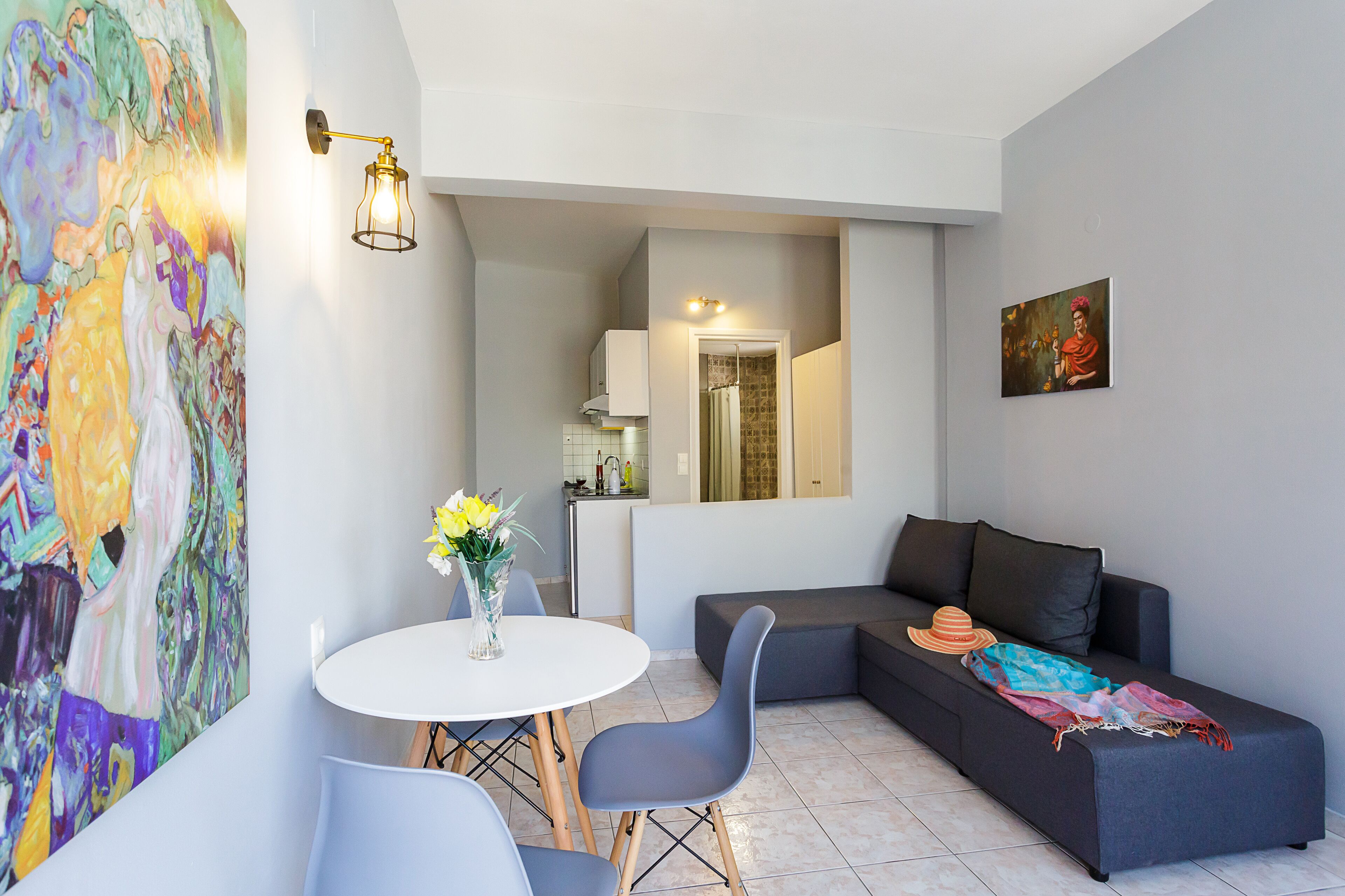 Apartment | Wohnbereich | Flachbildfernseher