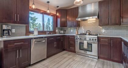 Lakeside Bliss Retreat