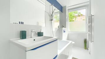 Lejlighed | Badeværelse | Håndklæder, Sæbe, Toiletpapir