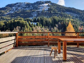 Outdoor dining - Chalet (Arâches-la-Frasse)
