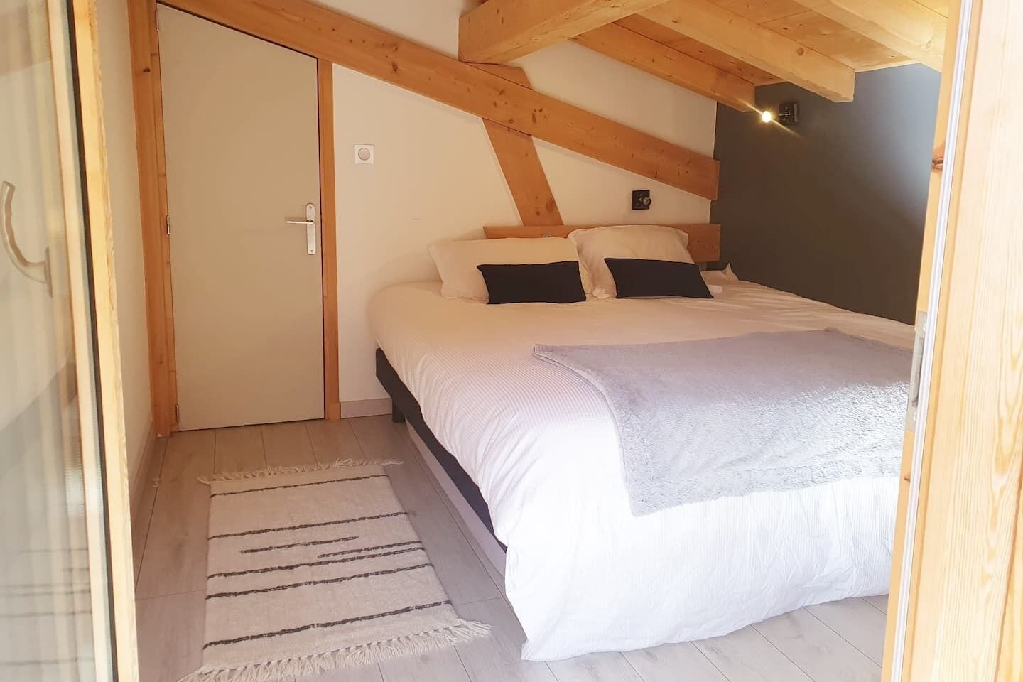 2 chambres, Wi-Fi gratuit, draps fournis