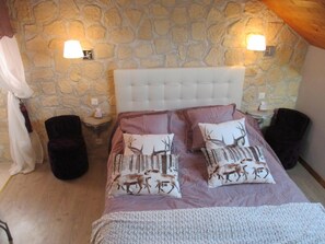 5 chambres, Wi-Fi gratuit, draps fournis