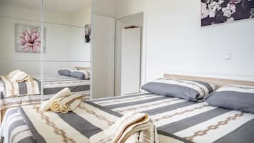 Villa, 2 Bedrooms, Jetted Tub | 3 bedrooms, premium bedding, desk, laptop workspace