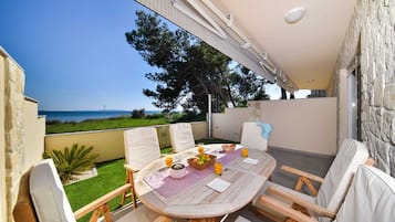 Family Villa, 2 Bedrooms, Sea View | Terrace/patio
