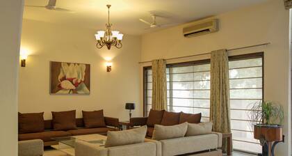 RED BRICK HOME BY EARTHAA ESCAPES