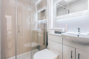 Hair dryer, towels