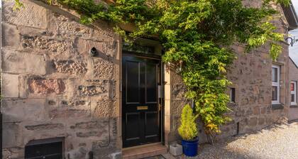 The Highlander - first floor apartment