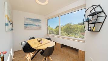 Apartment | Dining room