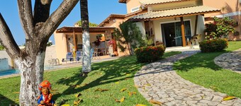 Complete Cozy House - 3 suites, pool, kiosk, backyard, 150m beach