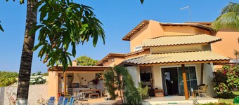 Complete Cozy House - 3 suites, pool, kiosk, backyard, 150m beach